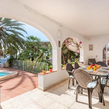 Villa Axel - Plusholidays *