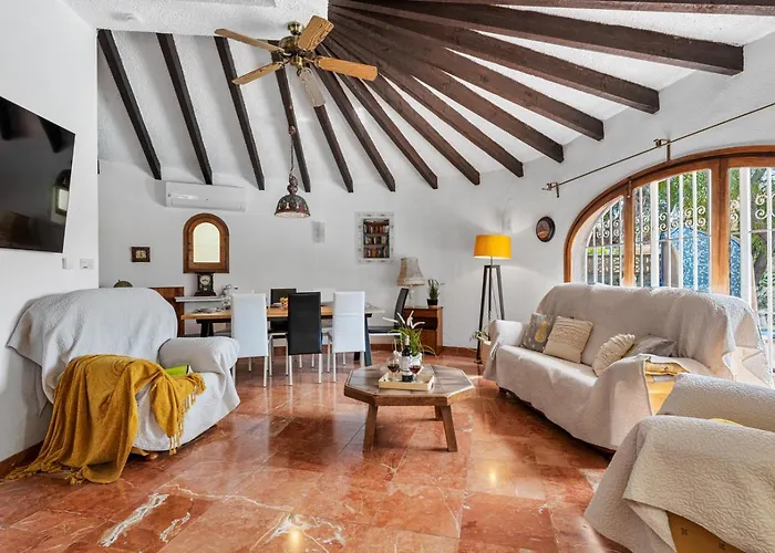 Villa Axel - Plusholidays *