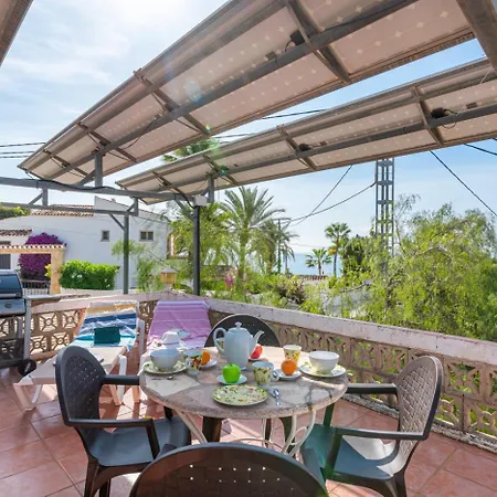 Villa Axel - Plusholidays *