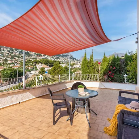 Axel - Plusholidays *