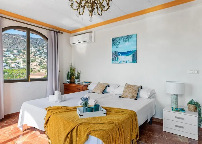 Villa Axel - Plusholidays *