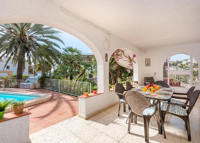 Villa Axel - Plusholidays *